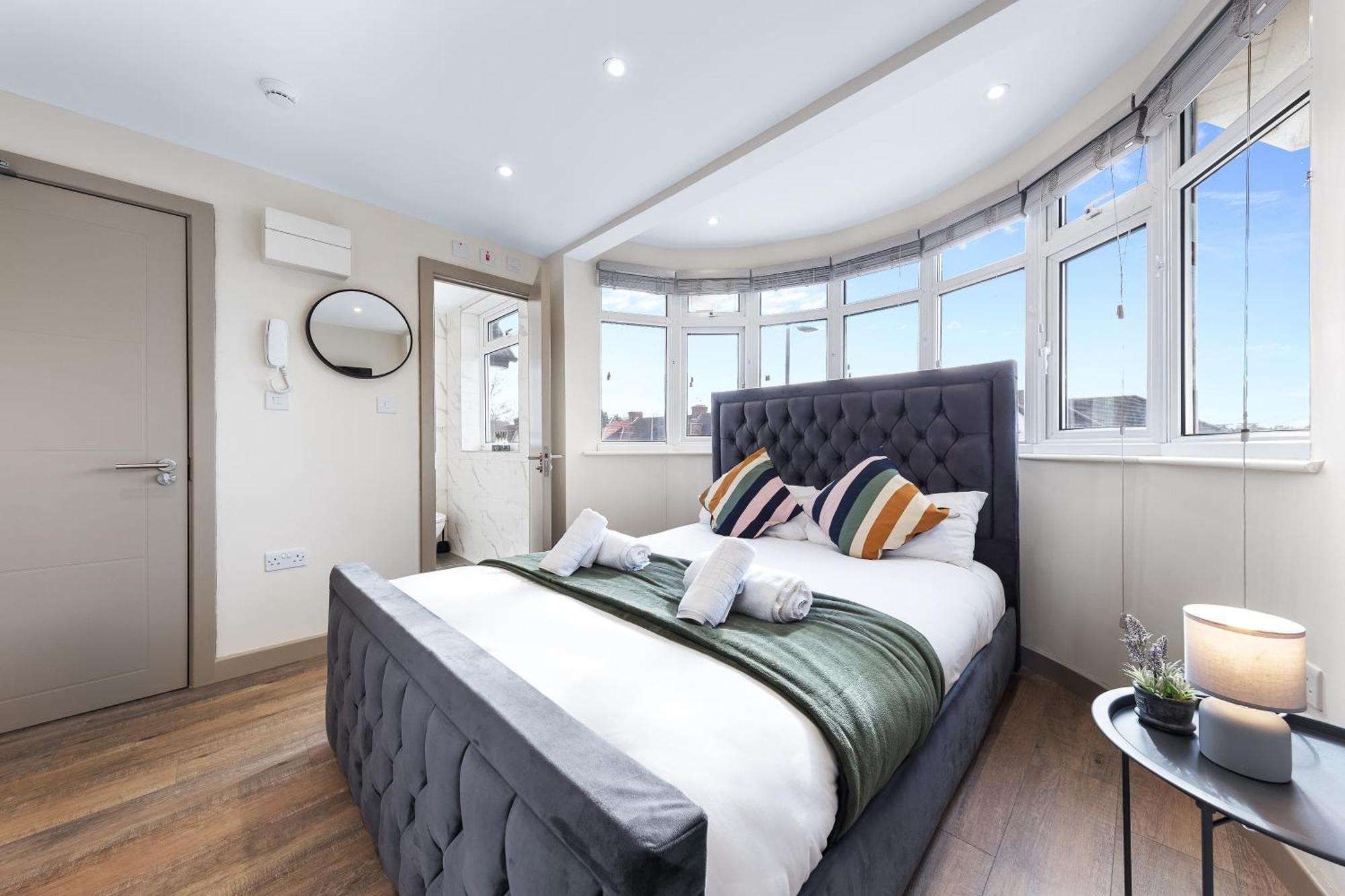 Serviced Ensuite Modern Studio - Sleeps 2 - Near Wembley Stadium - Good Transport Link To Central London - Harrow Ha3 Hatch End Exterior foto